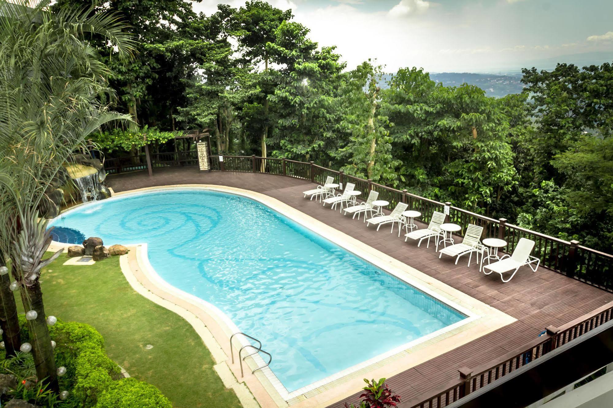 Hotel Eugenio Lopez Center Antipolo Exterior foto